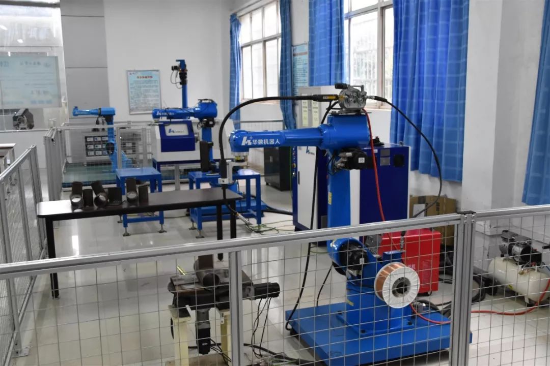 與時俱進 開拓創新 新能源車輛學院工業自動化設備銷售及售后服務的新征程